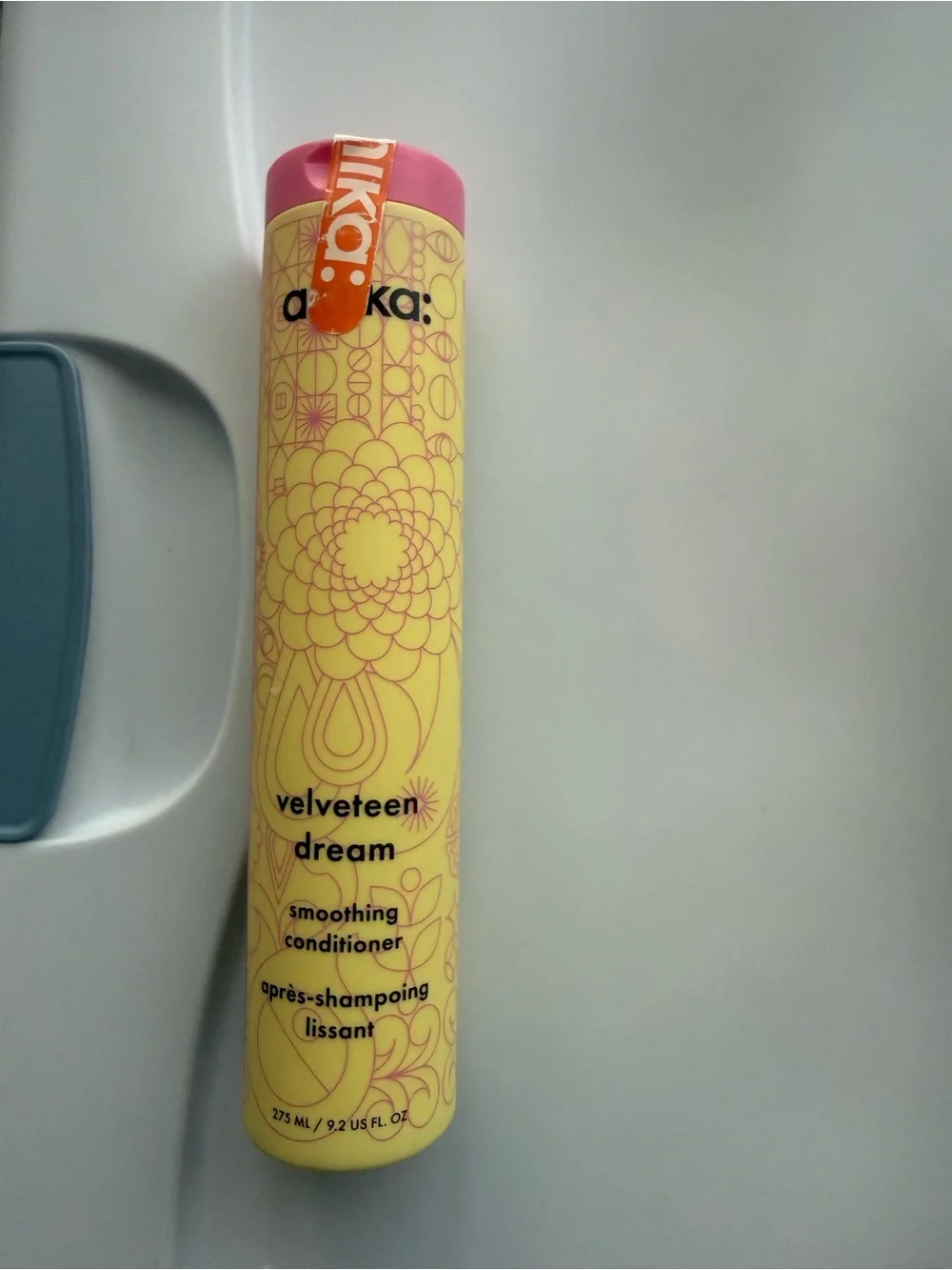amika Velveteen Dream Smoothing Conditioner